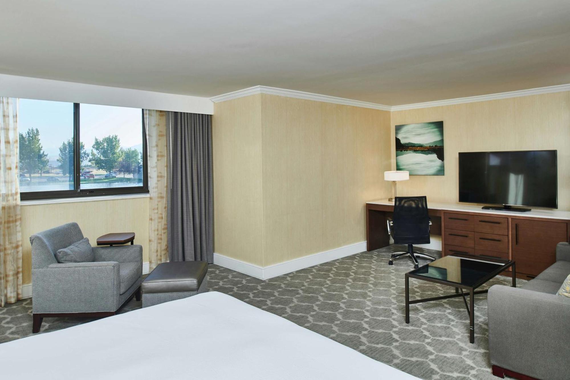 Doubletree By Hilton Hotel Salt Lake City Airport Exterior foto